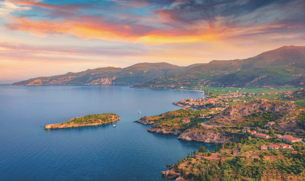 Boat vacation in Greece - kalamata