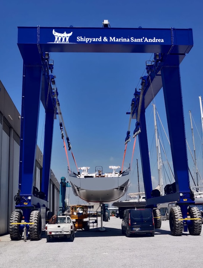 Travel lift 220 tons - Marina - St. Andrew