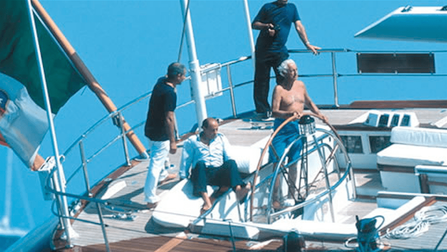 silvio berlusconi e gianni agnelli