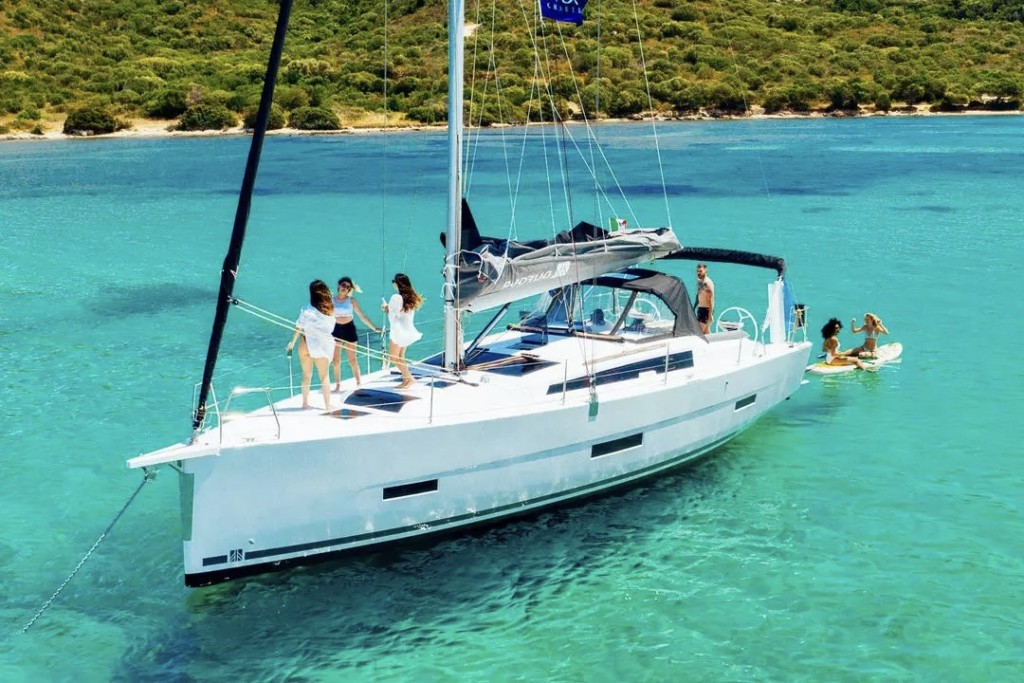 Noleggia una barca alla VELA Cup Costa Smeralda con NSS Charter